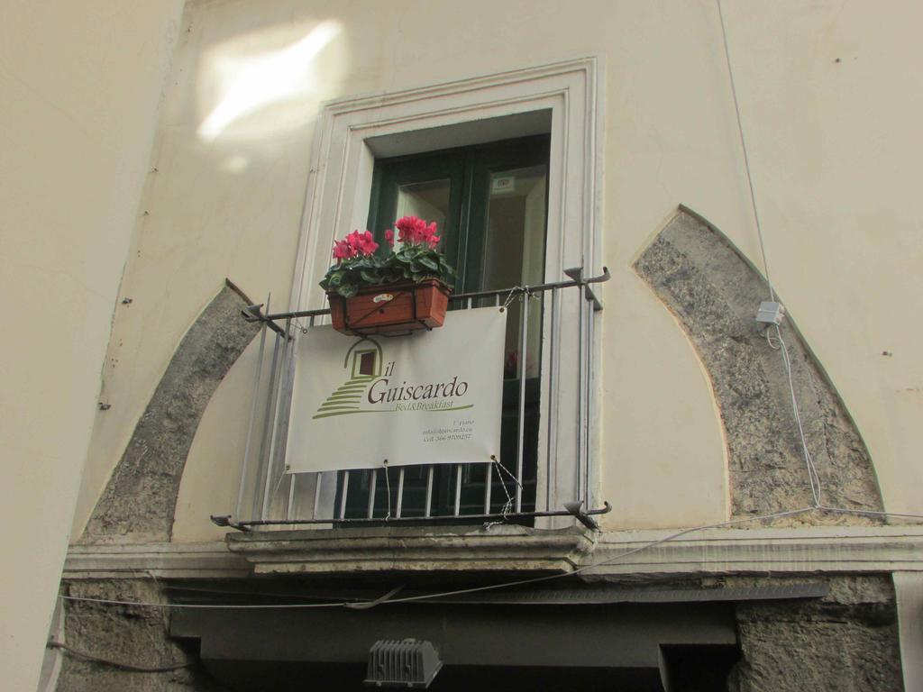 Il Guiscardo B&B Салерно Екстериор снимка